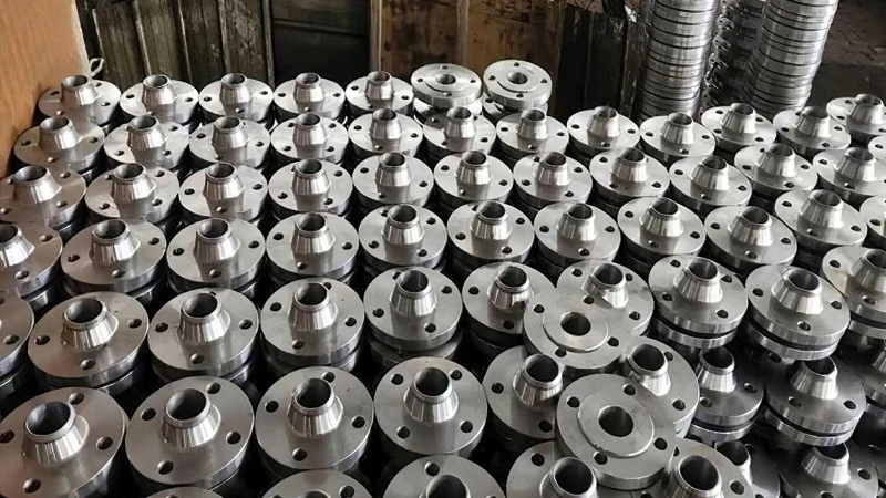 Flat welding flange