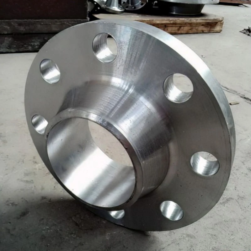 What is a SAE butt welding flange? How much is the price of the flange?