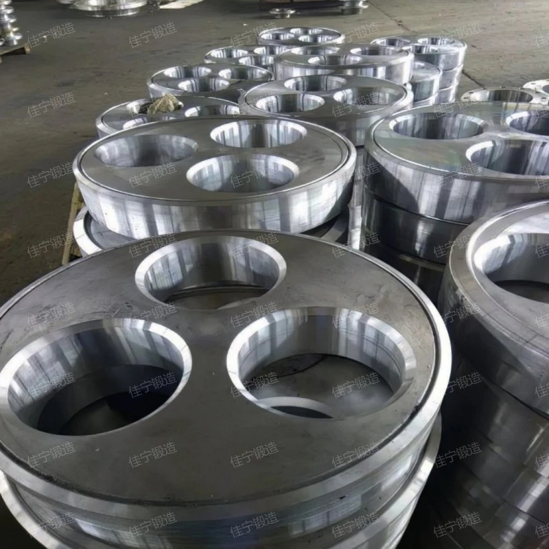 Manhole cover blind flange