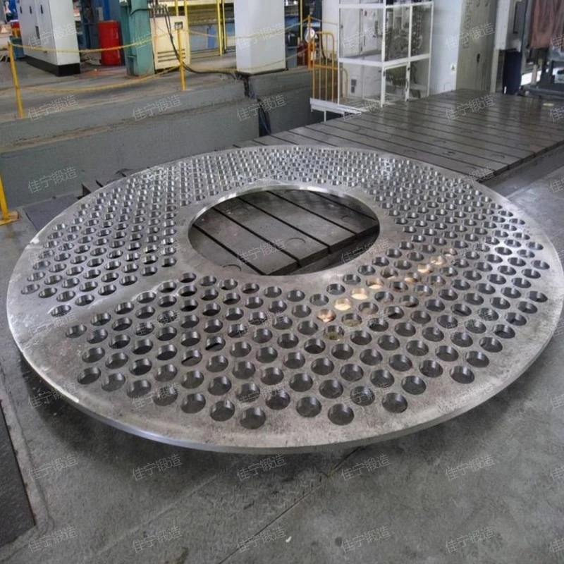 Concave convex blind plate