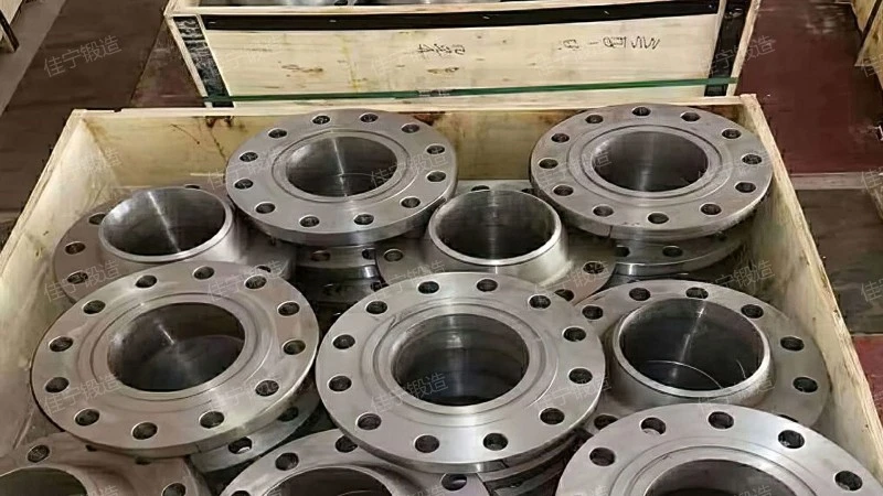 Air duct with flange