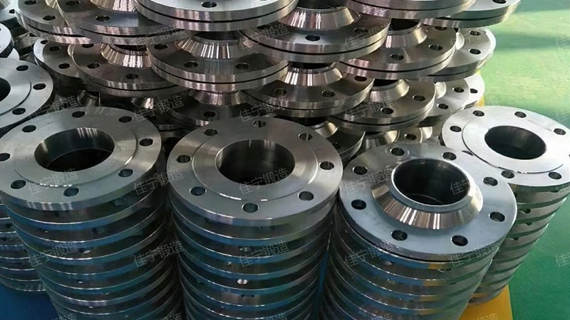 Short neck flat welding flange