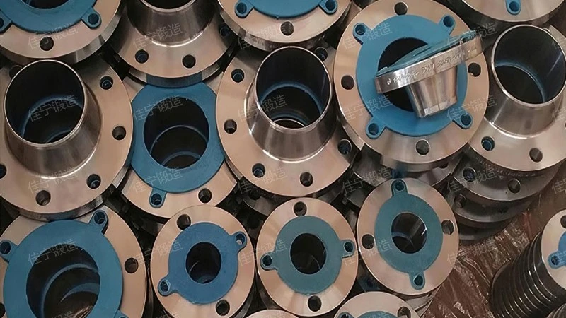 Split type flange cover