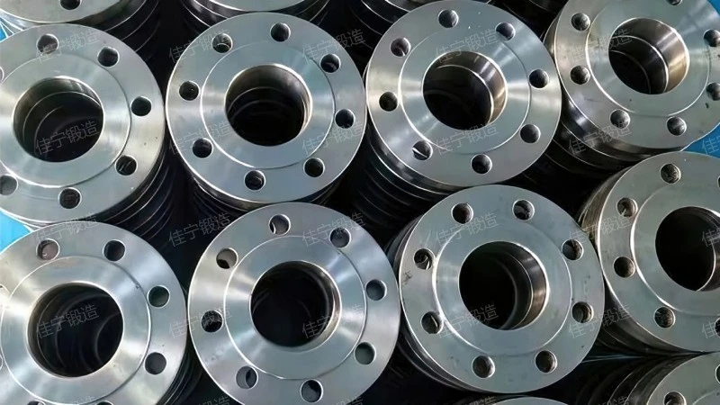 Threaded clamping flange
